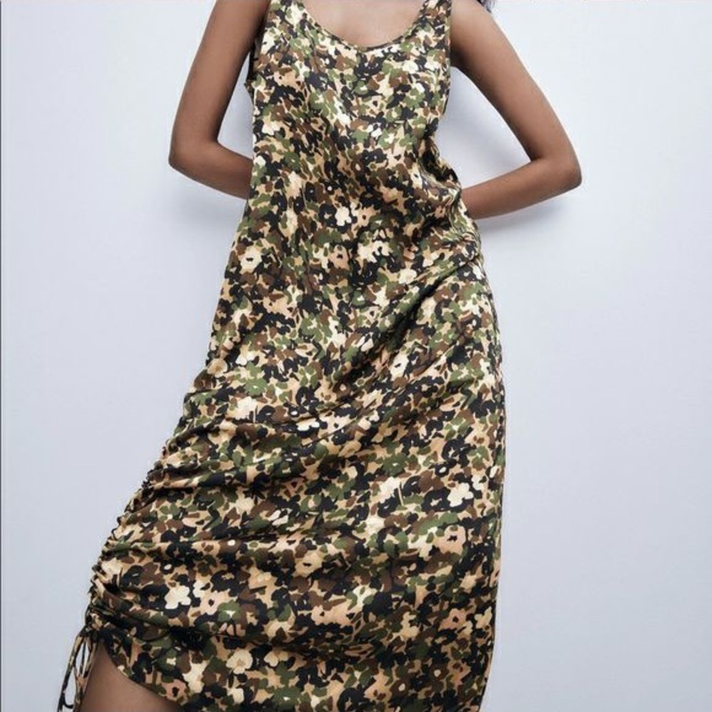 Zara dress like new - Picture 2 of 11